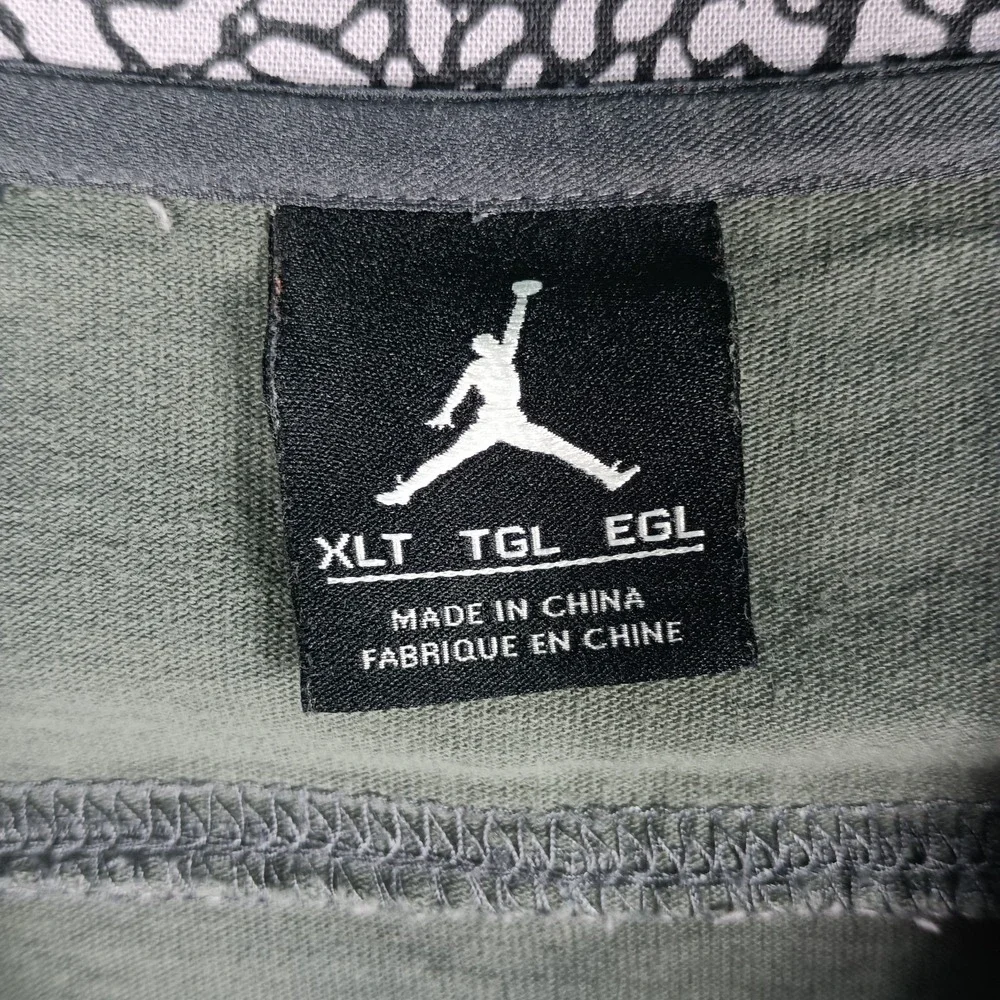 Jordan Jumpman Quarter Zip Shirt Men XLT Gray Elephant Print Collar Long Sleeve